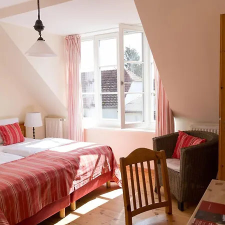 Alte Schmiede 3*
